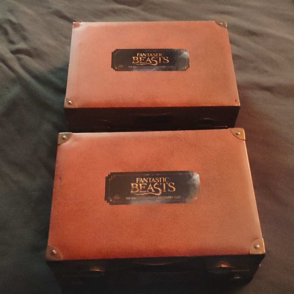 Lot of 2 Fantastic Beasts: The Magizoologist's Discovery Case, Harry Potter